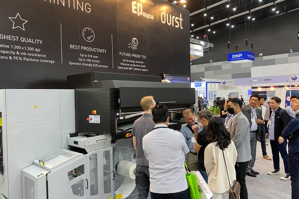 Durst showcased its Tau RSC E 330 5c, an entry-level Durst’s Tau RSC technology
